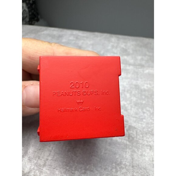 A Pair of Ace Snoopy & Woodstock 2010 Hallmark Ornament - Picture 5 of 12